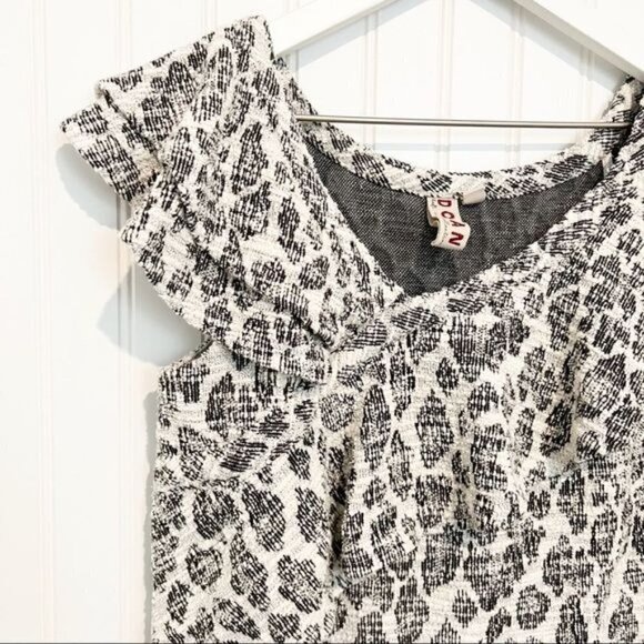 Dolan Savannah Asymmetrical Leopard Print Anthropologie Blouse Size Small - Picture 2 of 7